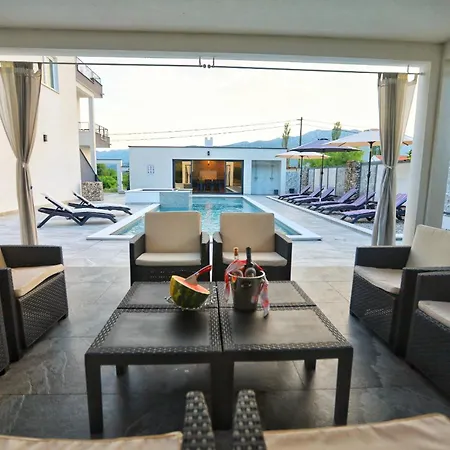 Valley Breeze Holiday home Vrgorac